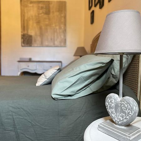 Chambre Familiale Avec Terrasse Aux Portes Du Verdon Trigance Exterior foto