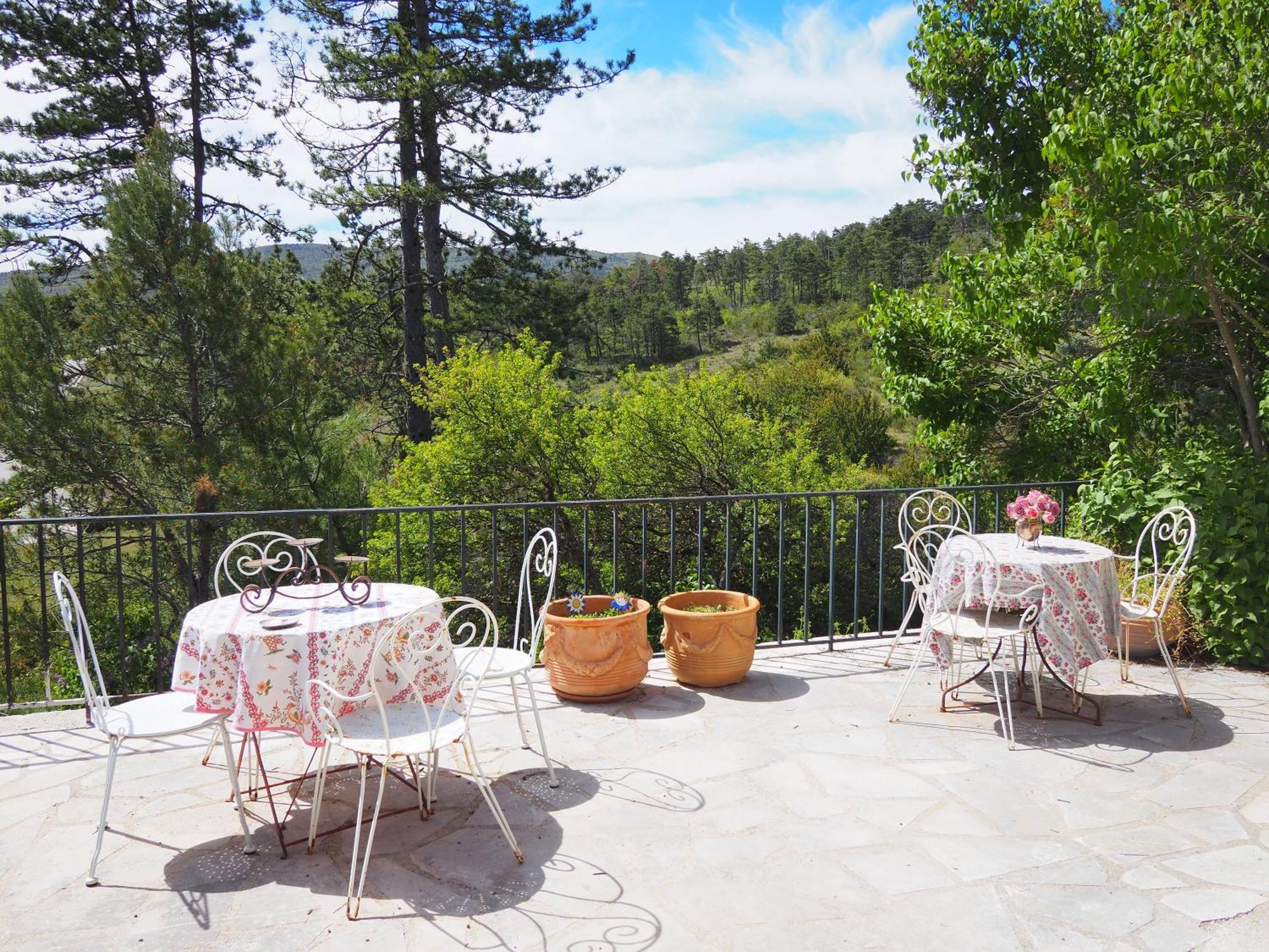 Chambre Familiale Avec Terrasse Aux Portes Du Verdon Trigance Exterior foto